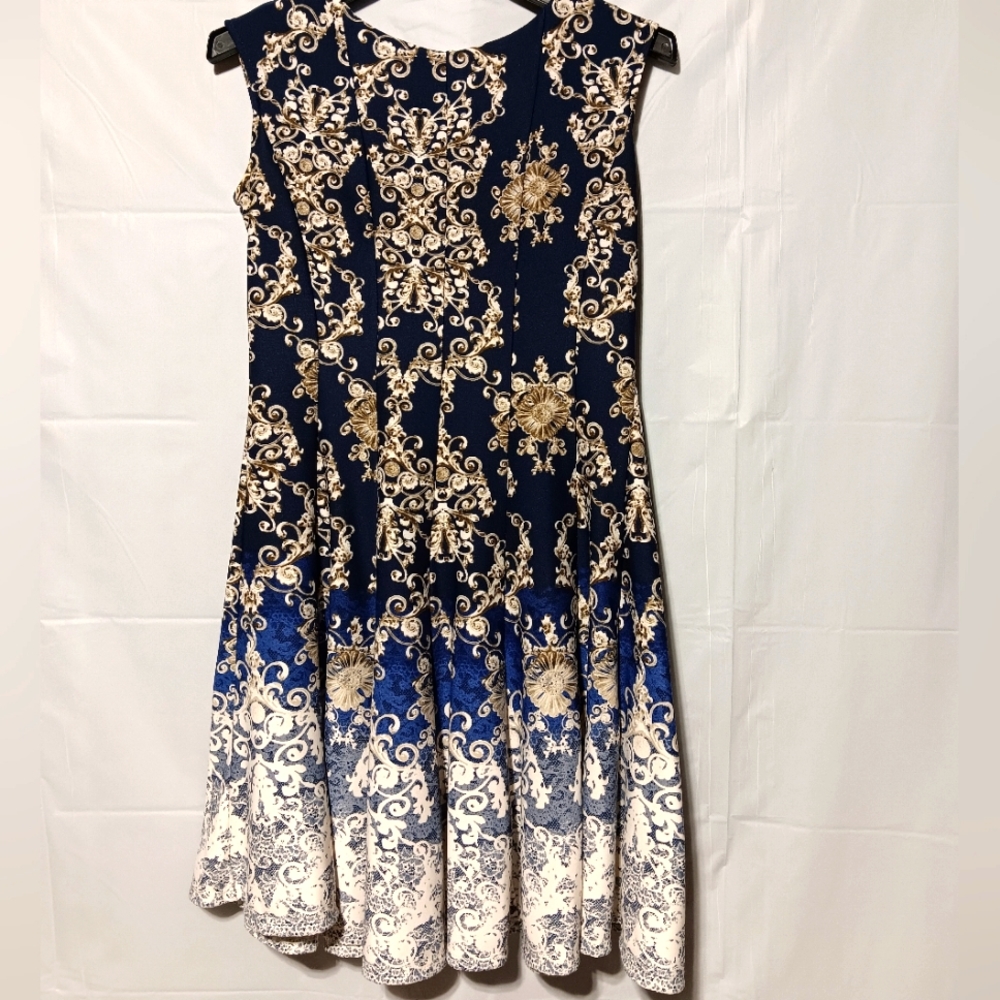 CB Est. 1962 EUC Women's Sleeveless Fit & Flare Dress, Size 4, Navy white Ombre
